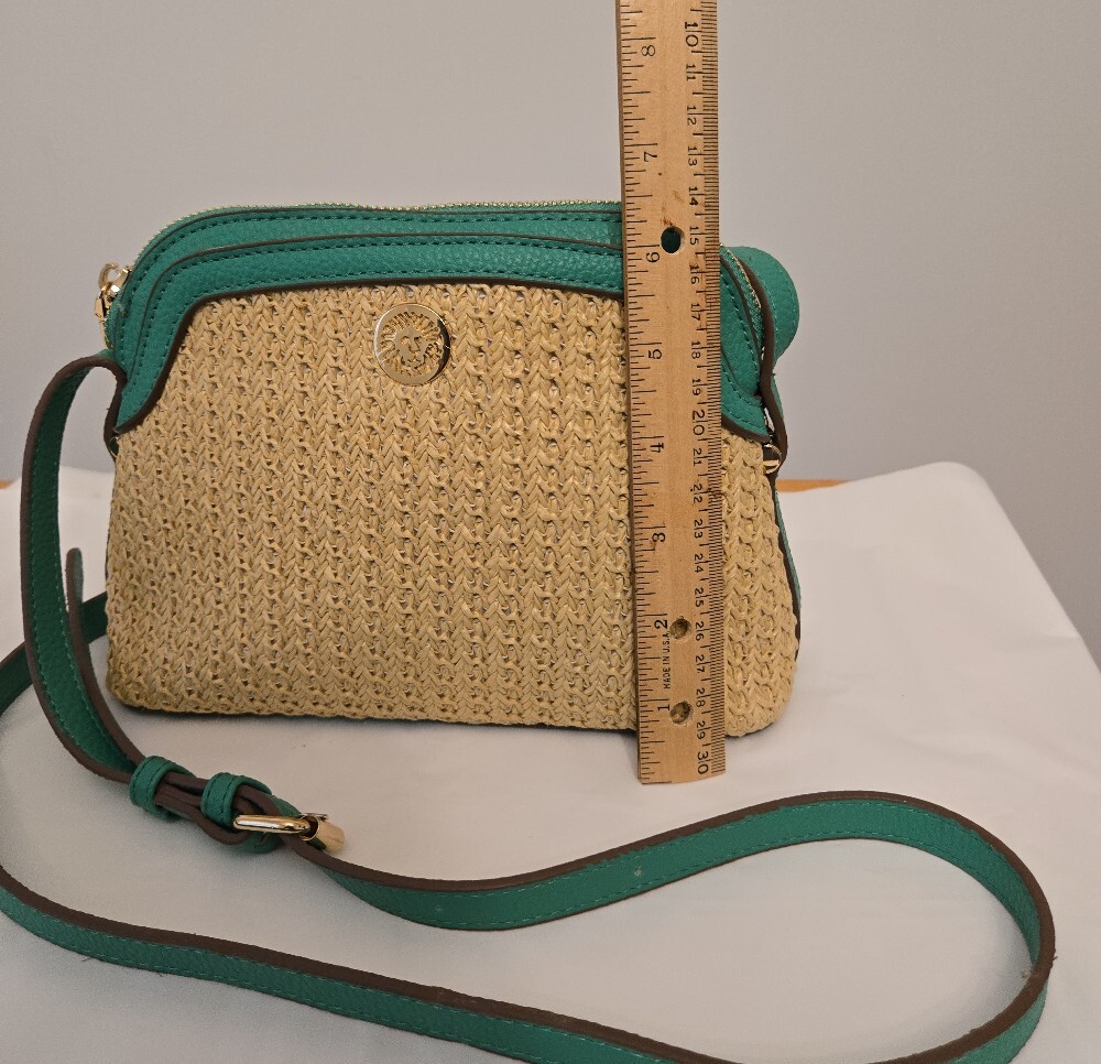 Anne Klein Woven Straw & Green Leather Trim Handbag – Pre‑Loved - Picture 3 of 14